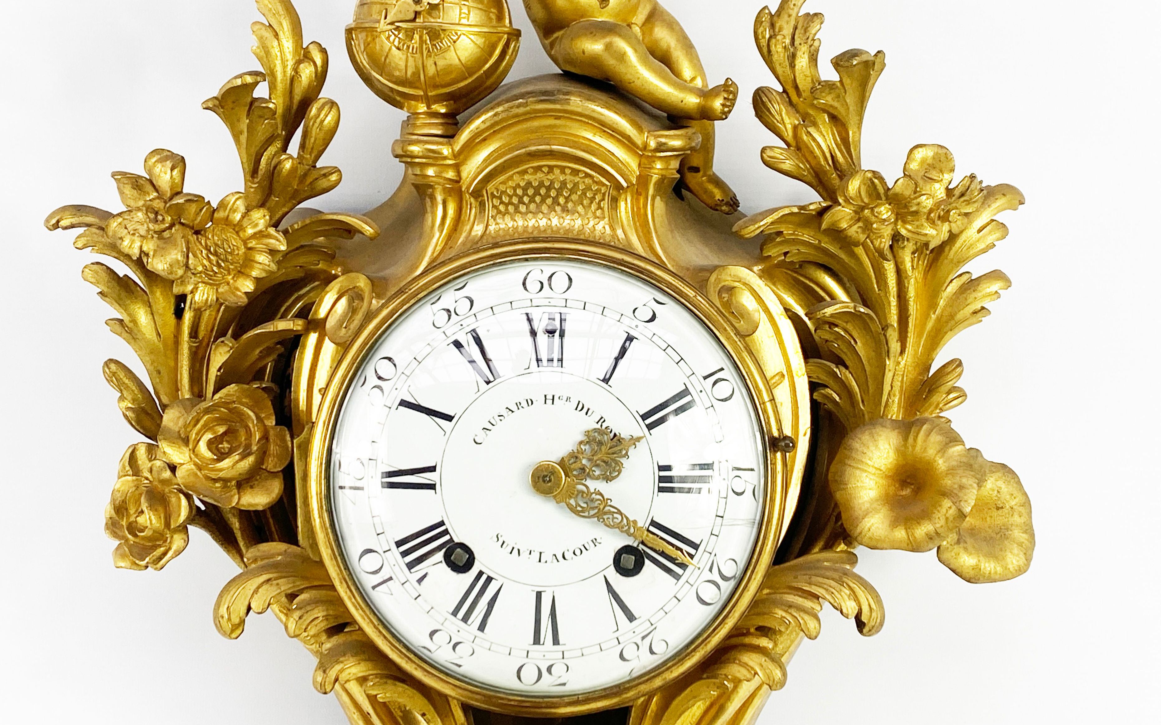 Pendule en bronze doré, époque Louis XV