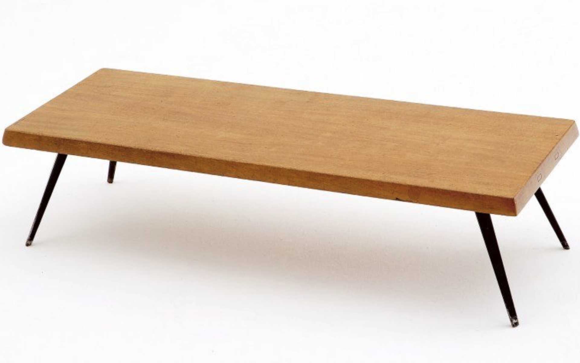 Charlotte Perriand, table en bois