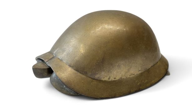 François-Xavier LALANNE (1927-2008) Tortue, 1973 édition en laiton patiné n°75/100 (traces d'oxydation et petits accidents à la patine)