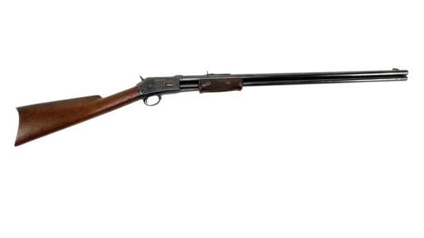 Carabine Colt 1887. Système à pompe et magasin tubulaire sous le canon.