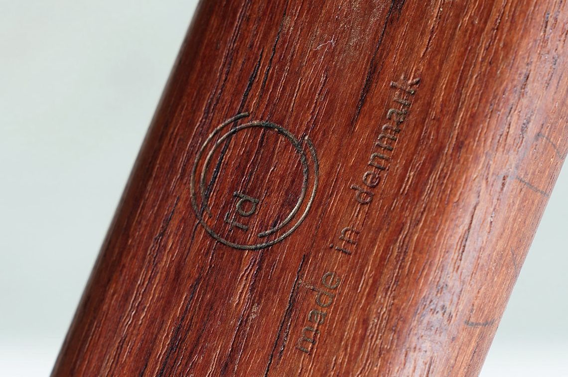 Estampille de Finn Juhl