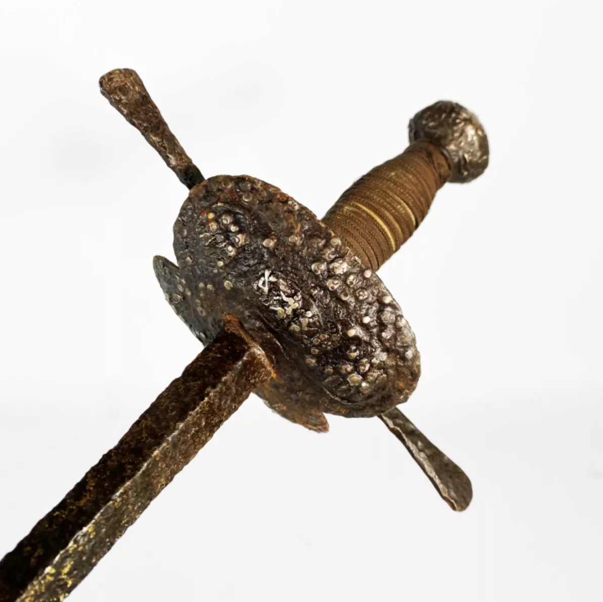 &Eacute;p&eacute;e rapi&egrave;re d'&eacute;poque Louis XIII vendue par Auctie's