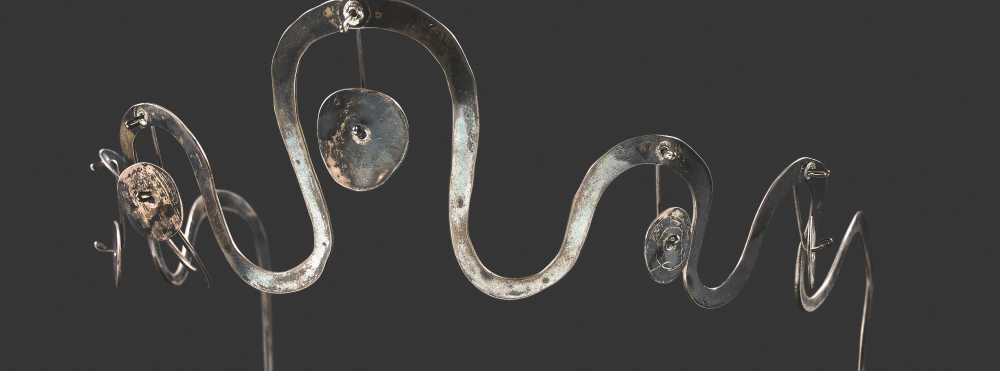 Exceptionnelle Tiare Sign e Alexander Calder exceptionnelle-tiare-sign-e-alexander-calder