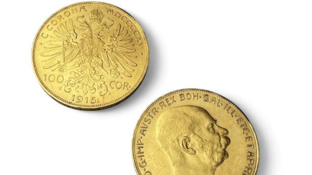 Deux pièces de 100 couronnes autrichiennes en or, 1915, au profil de François Joseph Ie, revers à l'aigle bicéphale