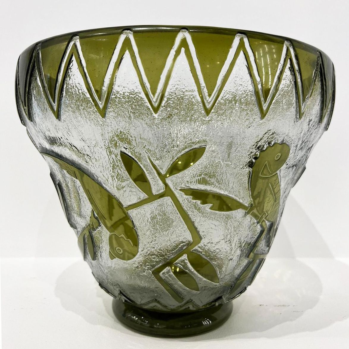 Daum, vase en cristal et travail à l'acide