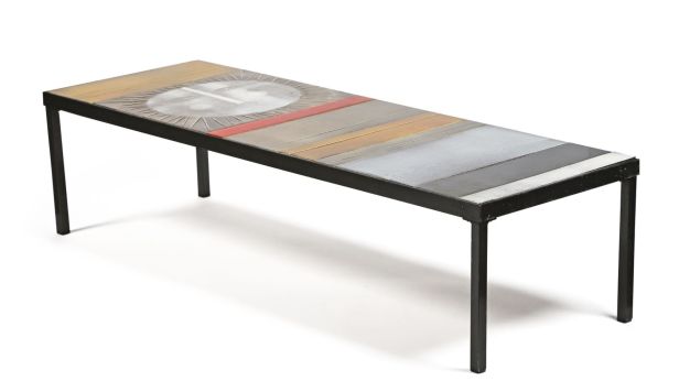 Roger CAPRON (1922-2006) Table basse rectangulaire dite Soleil, circa 1965