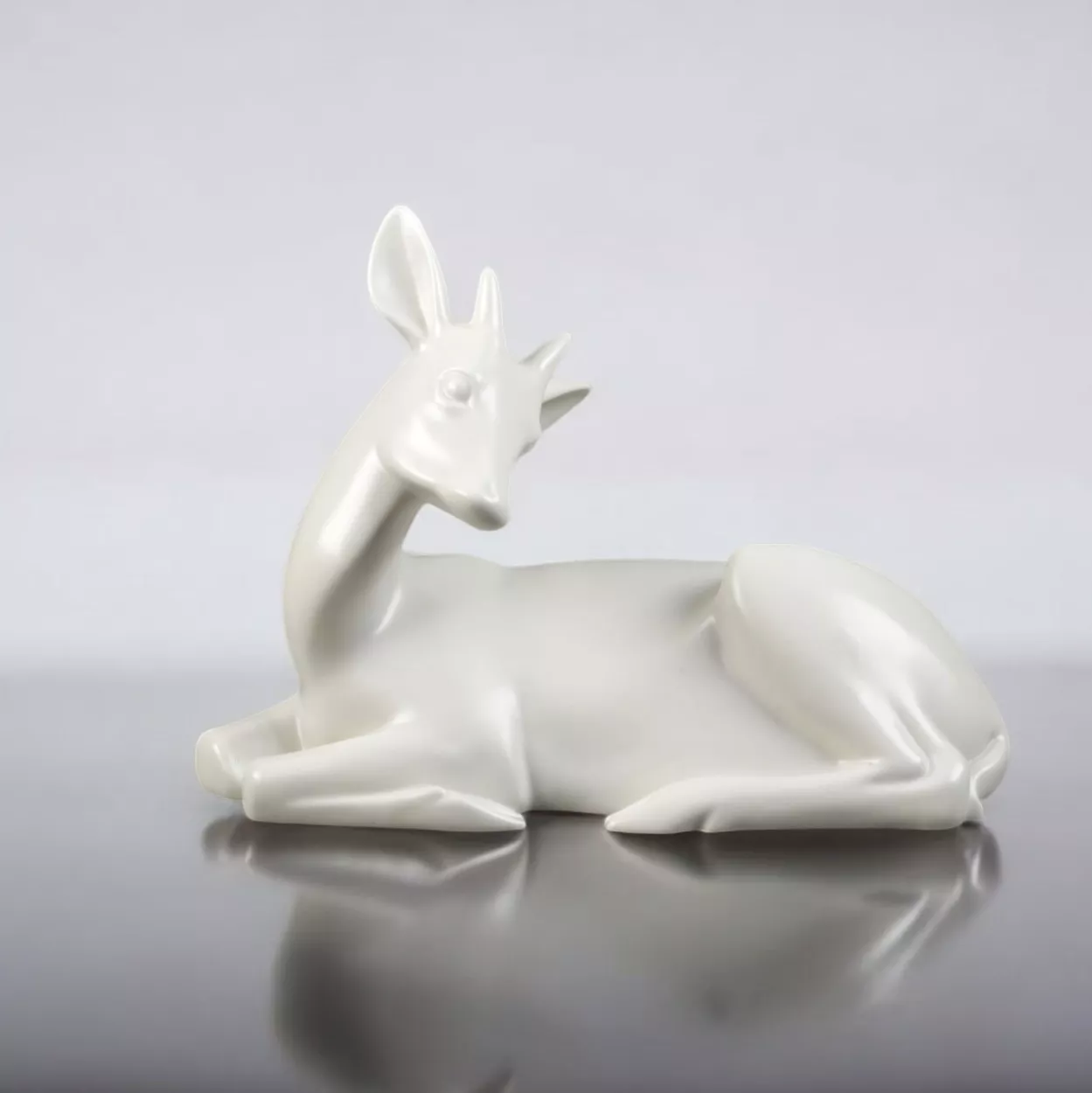 Armand Petersen, biche en c&eacute;ramique gla&ccedil;ur&eacute;e
