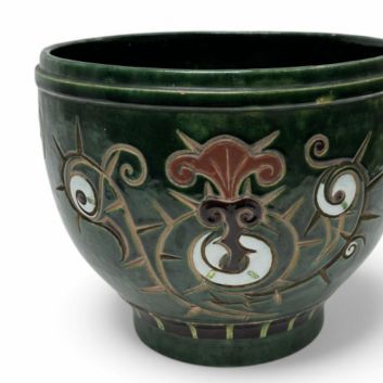 ÉTABLISSEMENTS GALLÉ Cache pot en céramique vernissée polychrome rehaussé d'émail