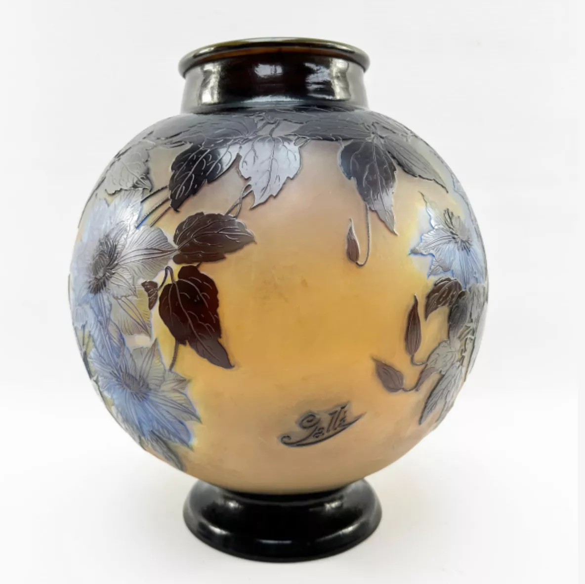&Eacute;tablissements Gall&eacute; - vase boule en verre multicouche