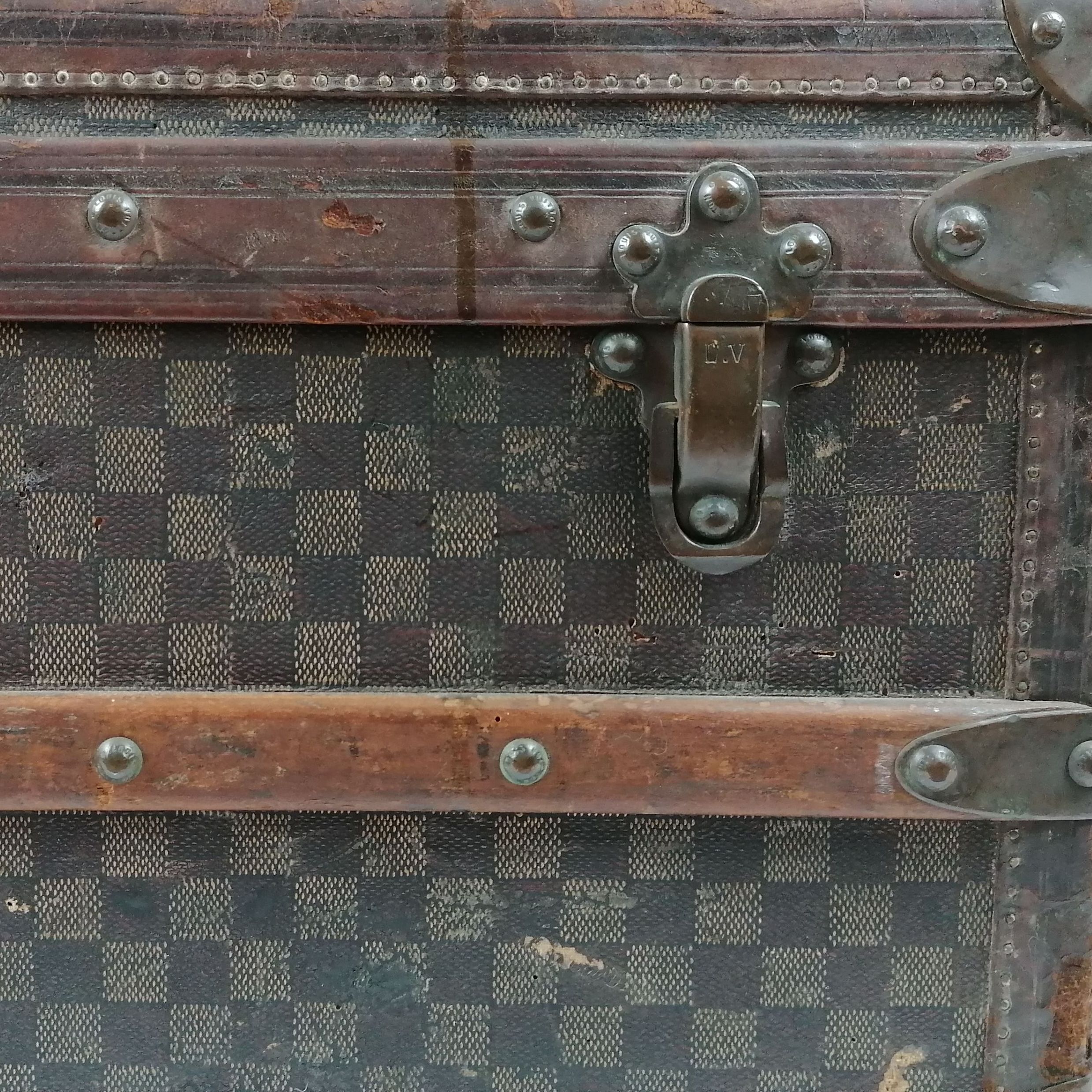 Malles, valises et bagages Louis Vuitton- Cote et valeur - Auctie's