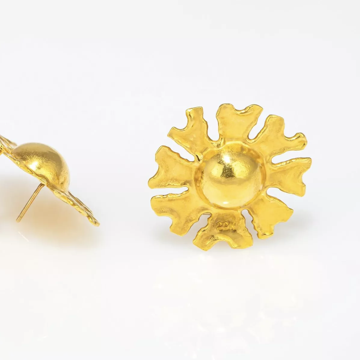 Jean Mahie, clips d'oreilles en or jaune 22 carats